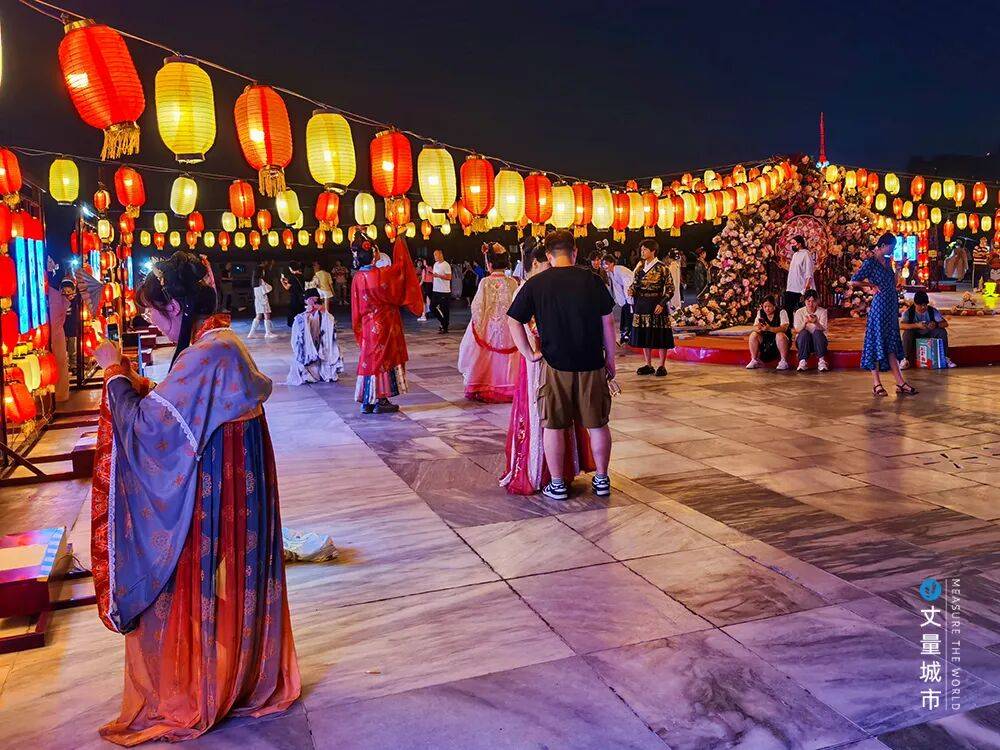 场景营造已进入「共情20」阶段！九游会J9入口吸引Z世代：城市(图22)